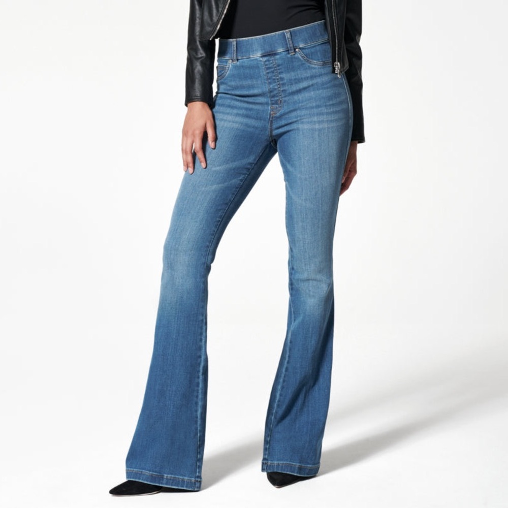 SPANX EveryWear Flare Jeans Large Full Length Pull On Stretch Denim 20456R